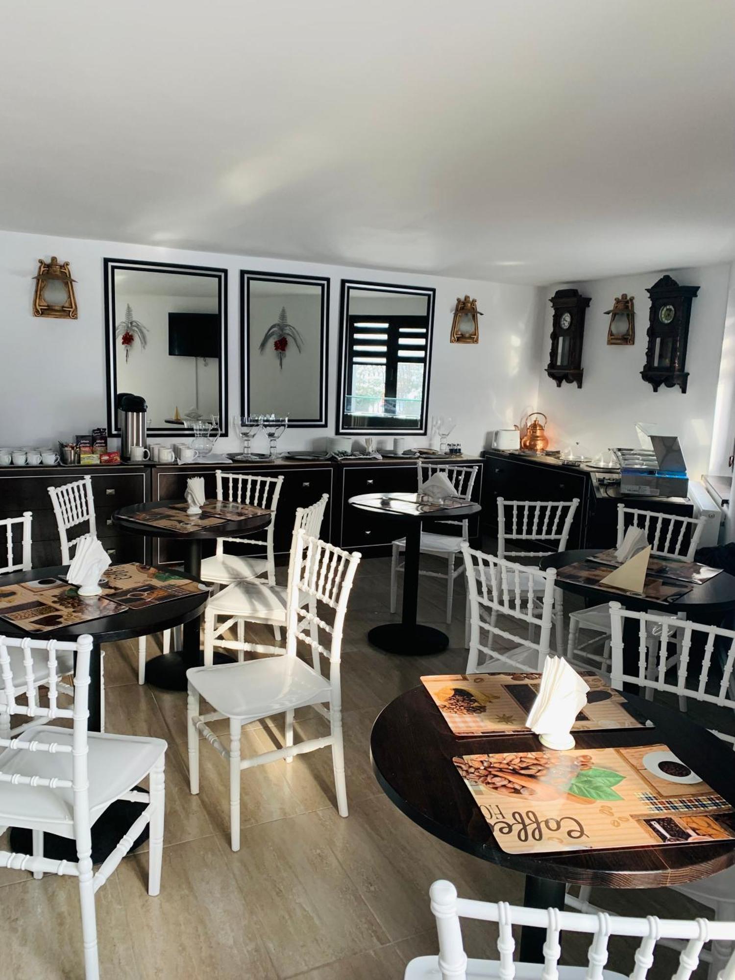 Casa Lazar Bed and Breakfast Topliţa Buitenkant foto
